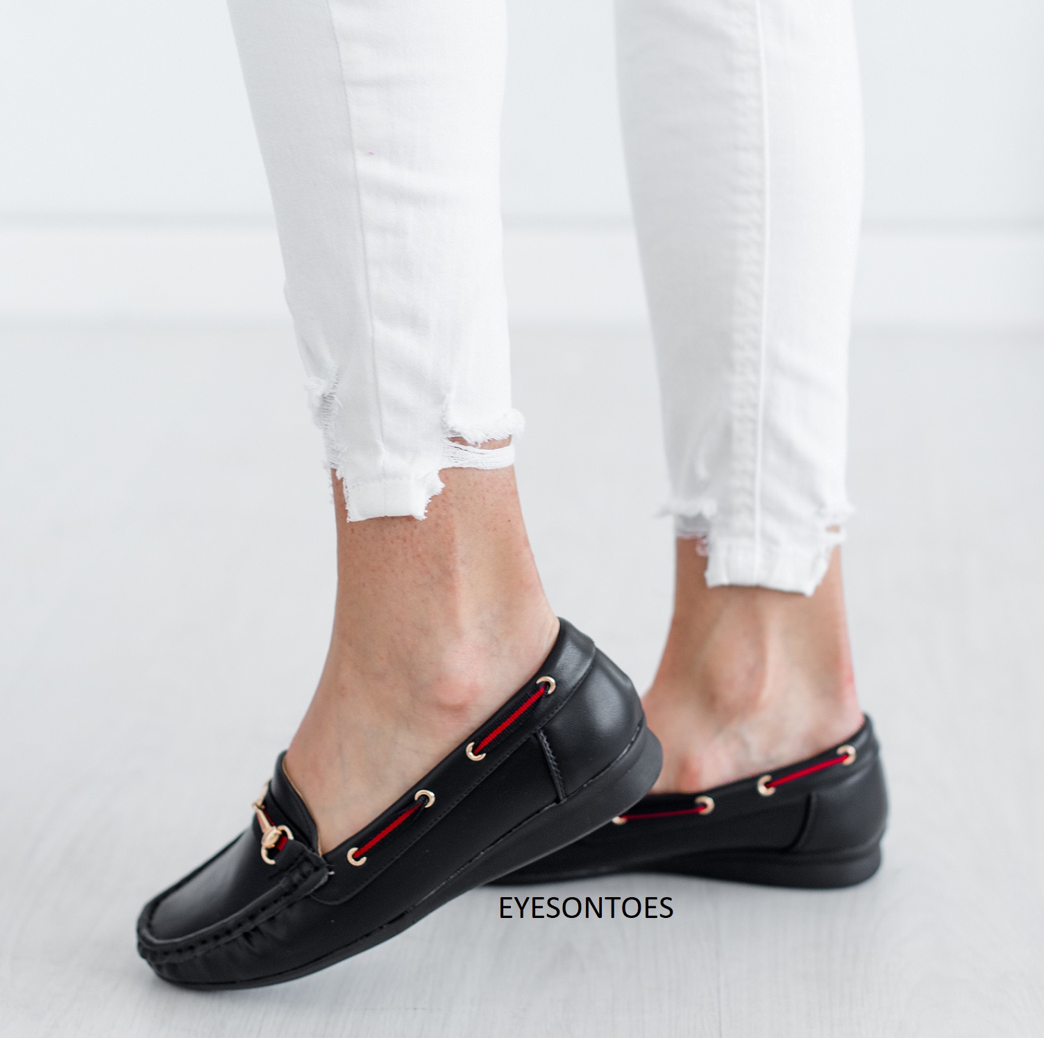 comfy flat black work shoes